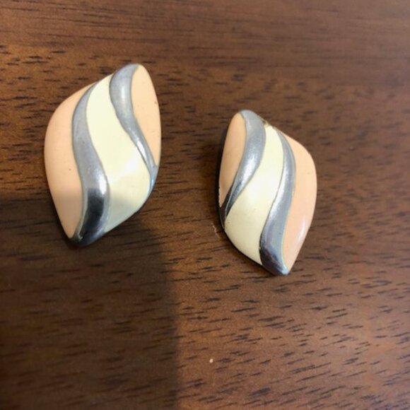 Geometric 80’s Color Block Pastel Statement Earrings. - Picture 9 of 12